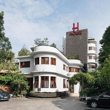 House Sangkuriang Hotel Bandung Luaran gambar