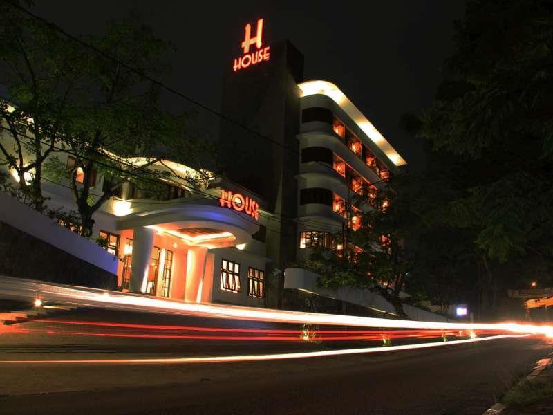 House Sangkuriang Hotel Bandung Luaran gambar