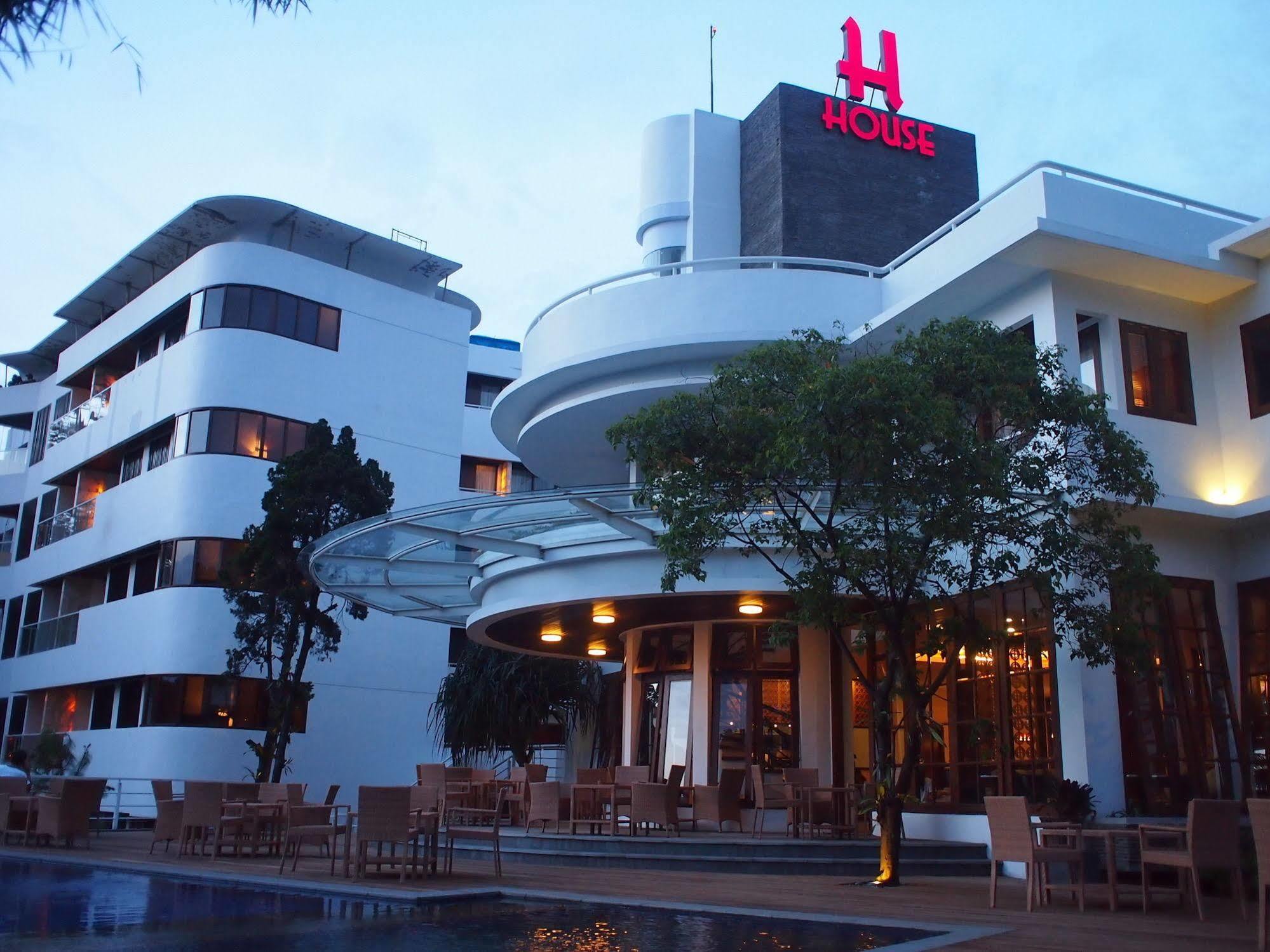 House Sangkuriang Hotel Bandung Luaran gambar